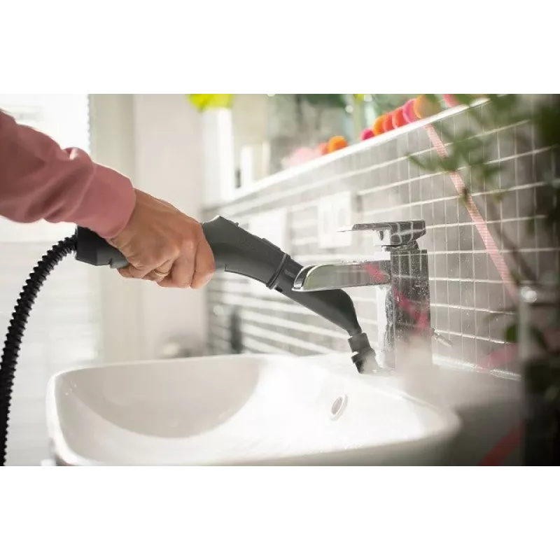 Mop parowy Kärcher SC 3 EasyFix Plus — zbiornik na wodę 1 l, 1900 W, para pod ciśnieniem 3,5 bara, biały