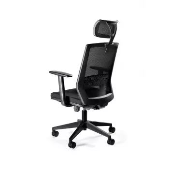 Ergonomiczny fotel biurowy ESTA czarny