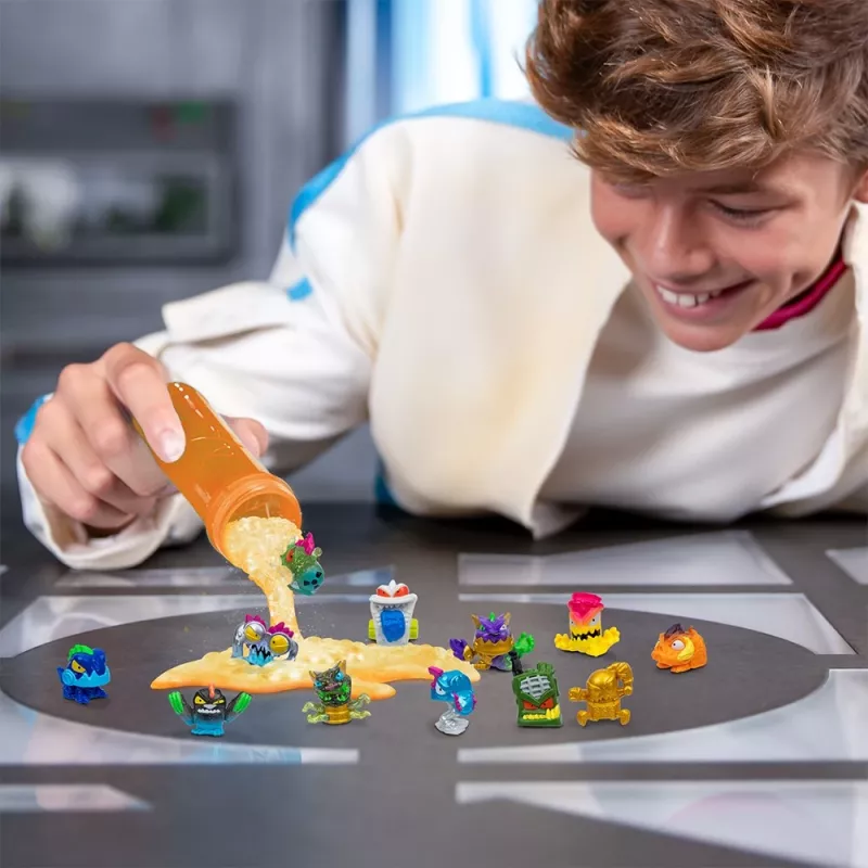 Cobi Figure Mr Beast Lab Swarm tube 2-pack MO-24744 – kolekcjonerskie mini figurki, 2 szt.