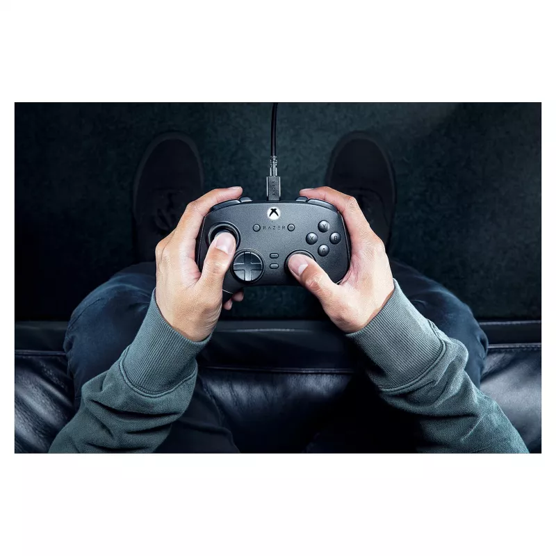Razer Wolverine V3 - Tournament Edition - Game Pad - Przewodowy - dla Microsoft Xbox Series X, Microsoft Xbox Series S, PC (RZ06-05210100-R3M1)