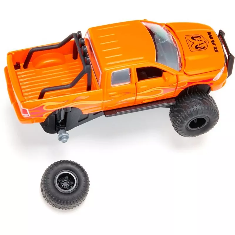 Siku RAM1500 z balonowymi oponami, model pickupa, składany, 1:50