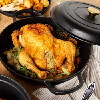 Żeliwny garnek Russell Hobbs RH02525BEU7 30 cm, czarny
