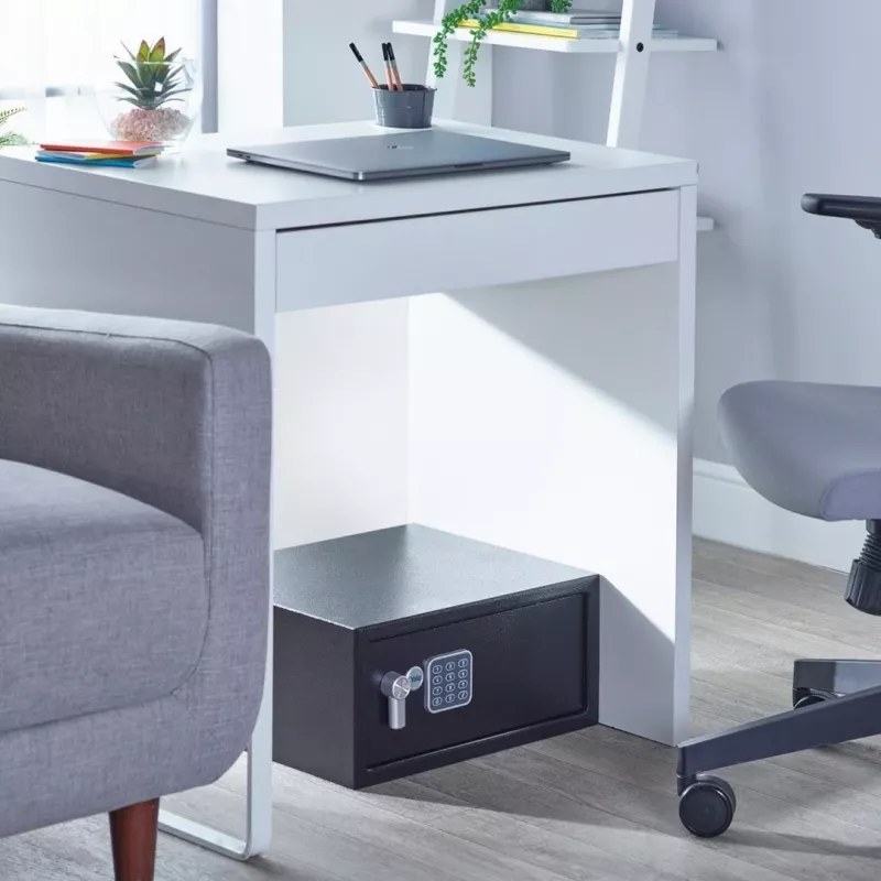 Sejf wolnostojący Yale YLV/200/DB2 stalowy czarny 24L zamek szyfrowy