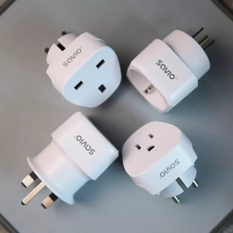 Adapter podróżny AP-04 SAVIO