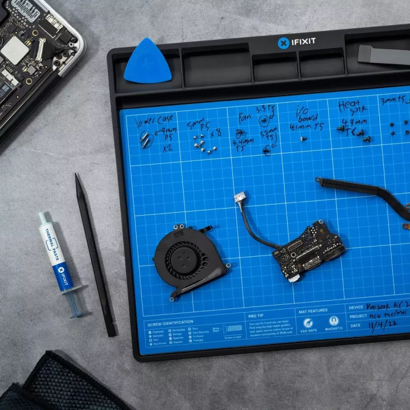 Mata magnetyczna iFixit FixMat 1 300x250 mm z długopisem