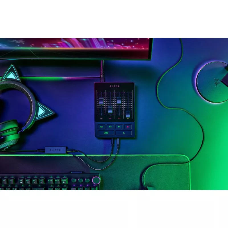 Razer Cyfrowy mikser 4-kanałowy (RZ19-03860100-R3M1)