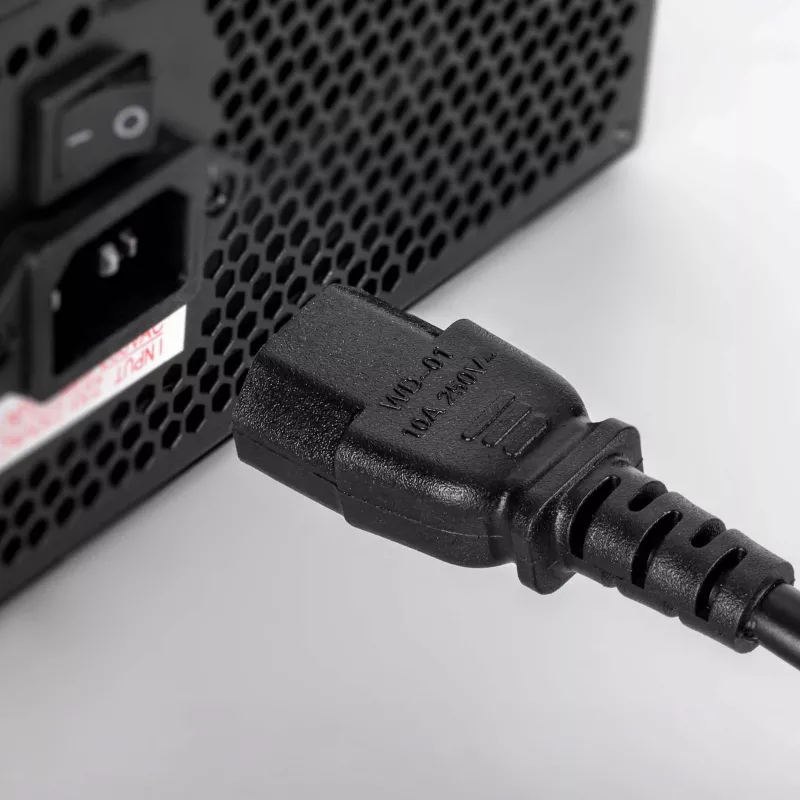 Akyga AK-PC-05C kabel zasilający, CEE 7/7 na IEC C13, miedziany 3 x 1 mm², 5 m, czarny