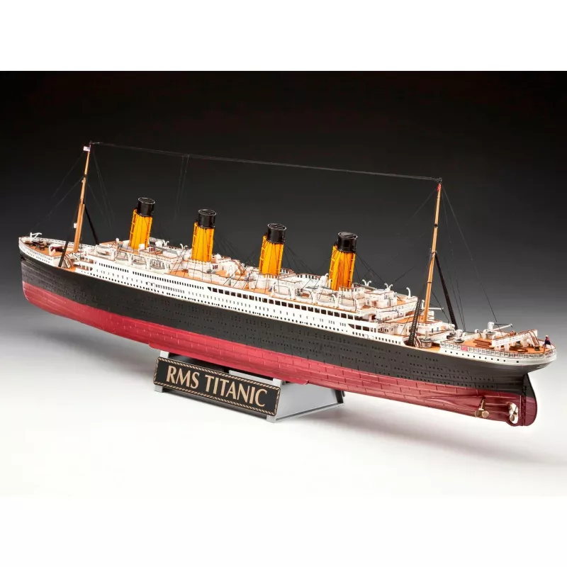 Rv05715 - Revell -1:400 - Zestaw Prezentowy - 100 Lat Titanica (edycja specjalna)