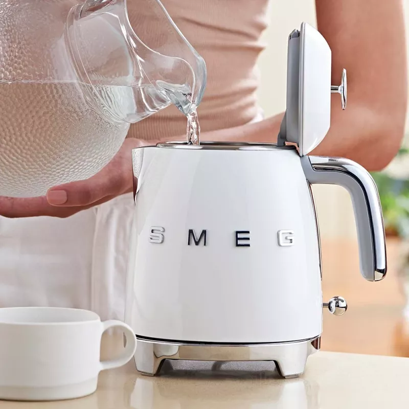 Czajnik elektryczny Smeg 0.8 L 1400 W Biały