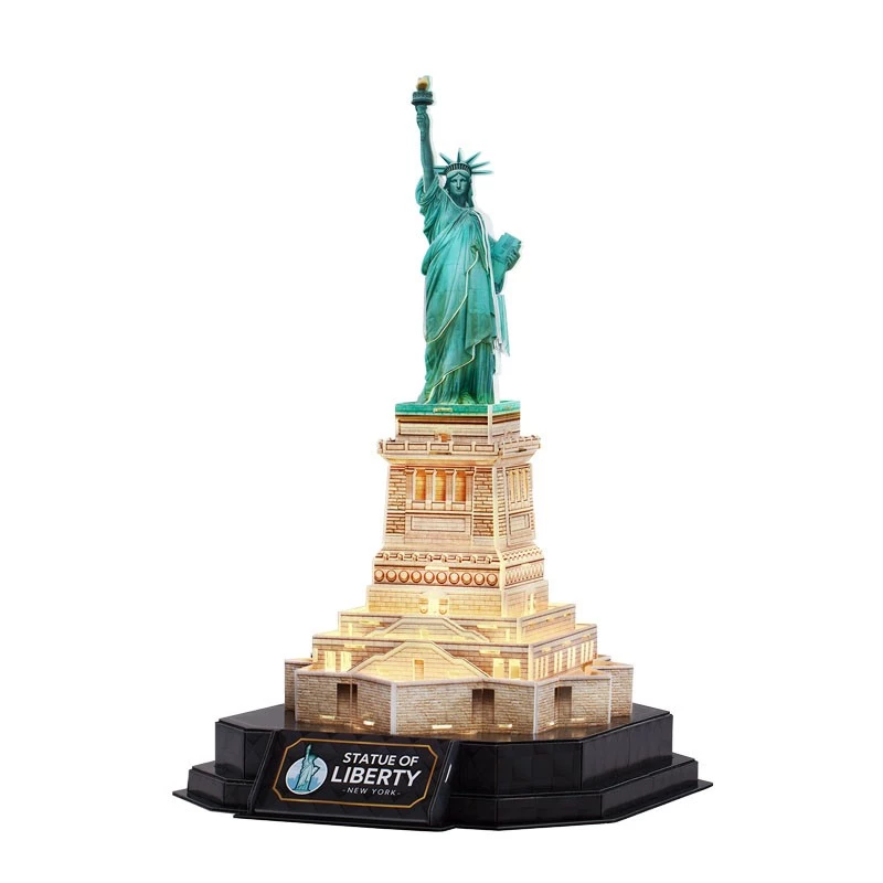 3D Puzzle CubicFun 306-L536H LED Statue of Liberty Night Edition — model do składania z oświetleniem LED
