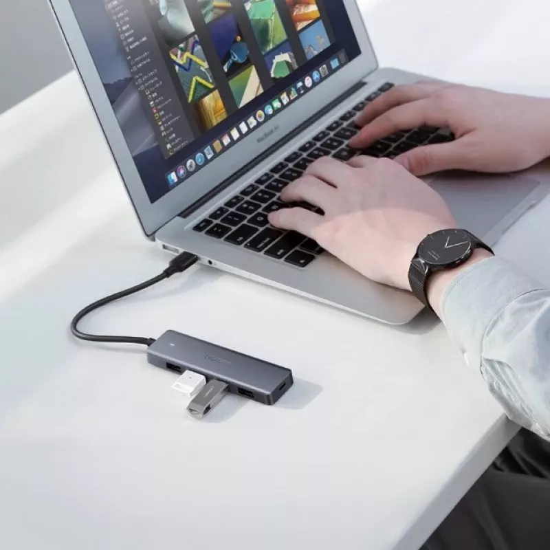 Ugreen Hub 4-w-1 Adapter USB-C do 4× USB 3.0 + USB-C Szary