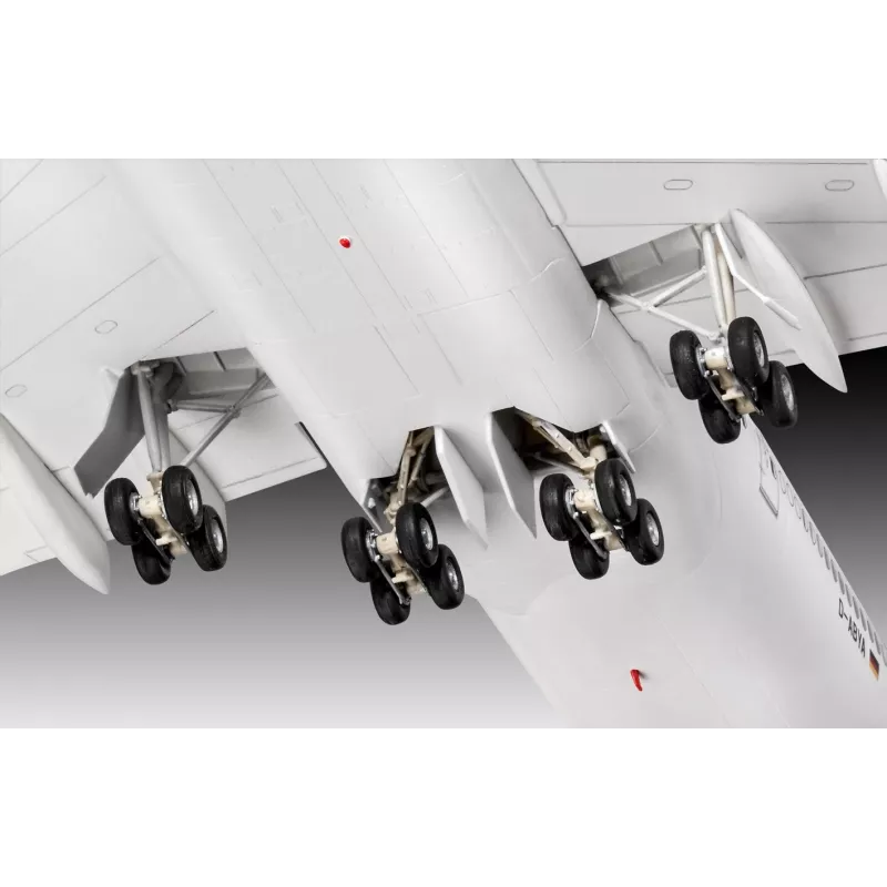 Model samolotu Revell Boeing 747-8 Lufthansa New Livery