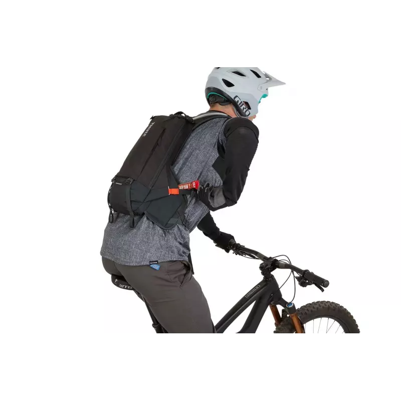 Plecak hydracyjny Thule 3796 Rail 8L Covert