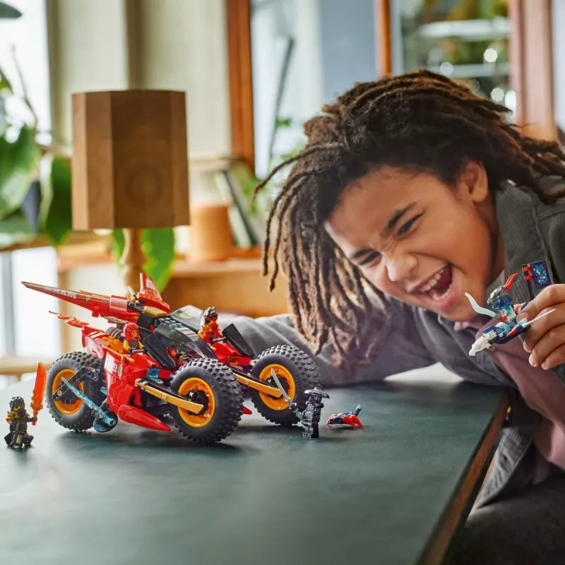 Zestaw LEGO Ninja Combat Vehicle 71844 — NINJAGO, 561 elementów, 6 minifigurek, ruchome części, 140×240×220 mm