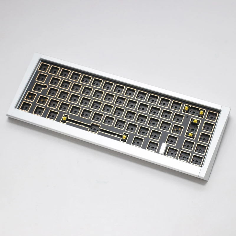 Klawiatura Ducky Outlaw 65 uniwersalna USB US English srebrna