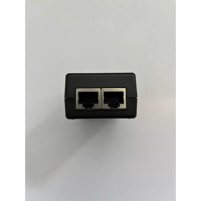 PoE adapter Cambium Networks N000900L001D — Gigabit Ethernet, 30 V PoE, 15 W wyjście, 90–264 V AC wejście