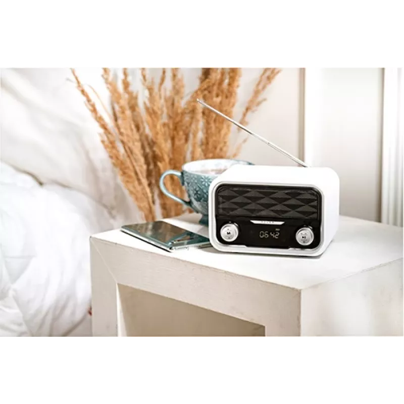 Przenośne radio Adler AD 1185 — FM, Bluetooth 4.0, MP3, karta SD, AUX, bateria 1800 mAh, wyświetlacz LCD, ładowanie micro-USB
