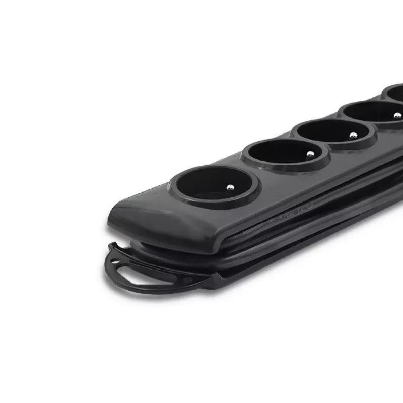 Listwa przeciwprzepięciowa Qoltec 50112 Czarna 6 gniazd AC 230V 3m
