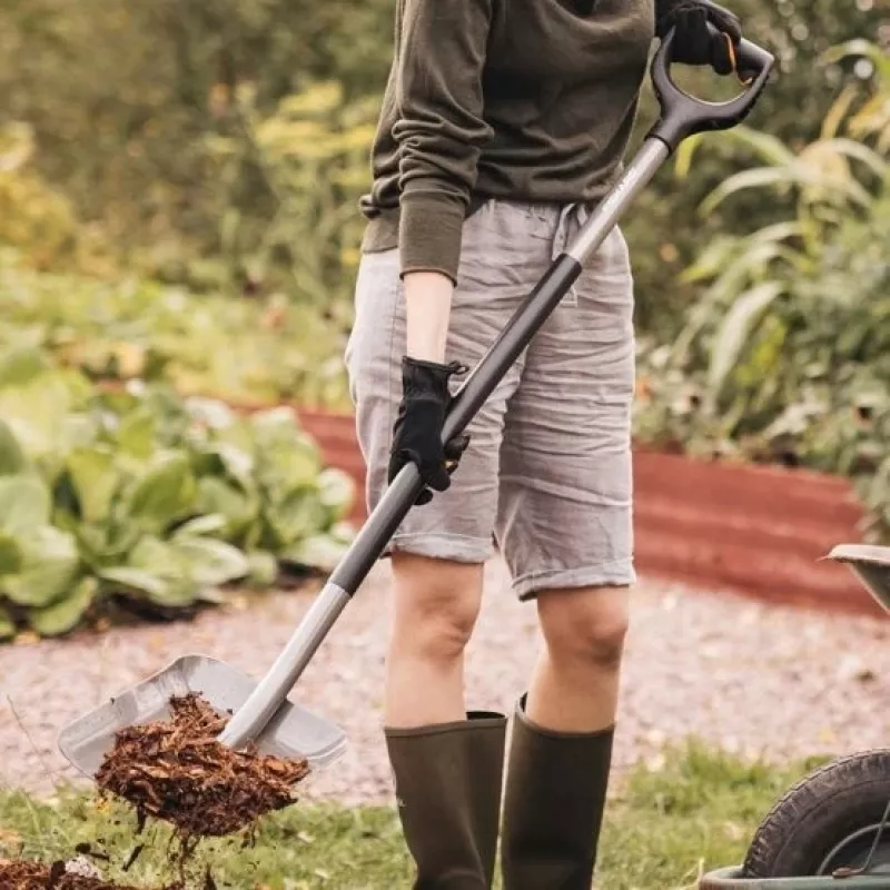 Łopata Fiskars Ergonomic FS.S. 1025376 Szara — ergonomiczna łopata ogrodowa