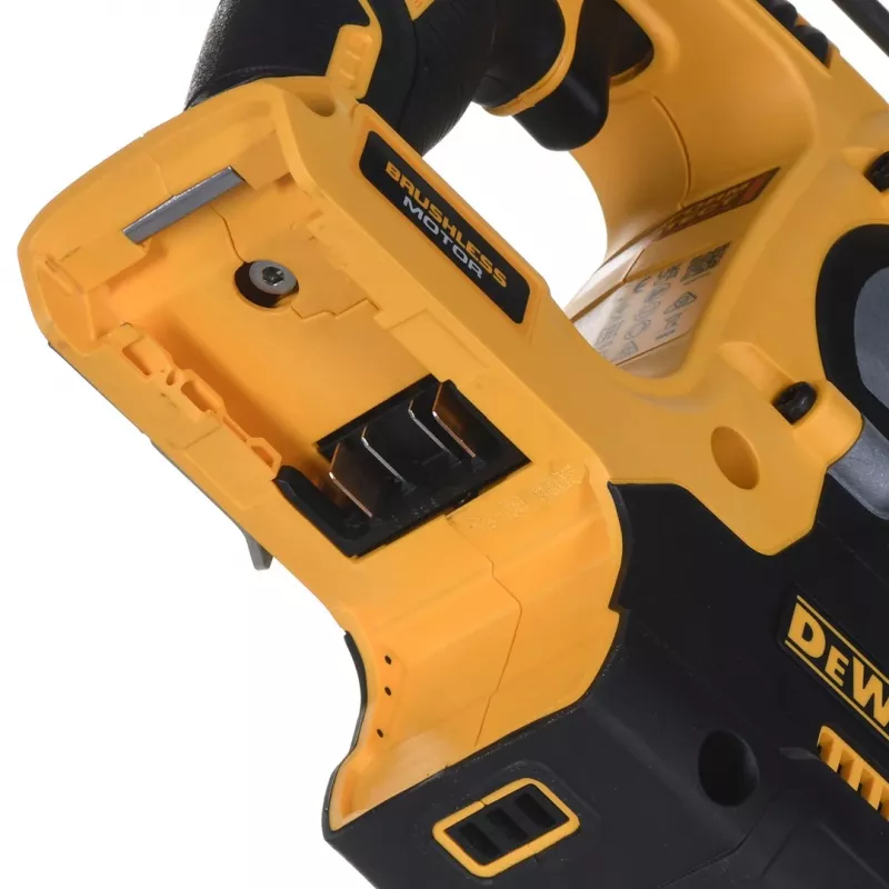 Młotowiertarka DeWALT DCH273N z silnikiem bezszczotkowym, przeznaczona do wydajnego wiercenia w betonie o maksymalnej średnicy 2,4 cm. Kup online w DistriNode.