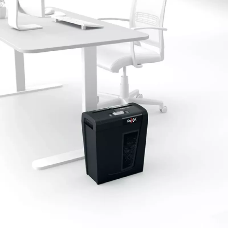 Niszczarka papieru REXEL Secure X8 — cięcie krzyżowe P-4, 4x40 mm, pojemność 8 arkuszy, kosz 14 l, czarna