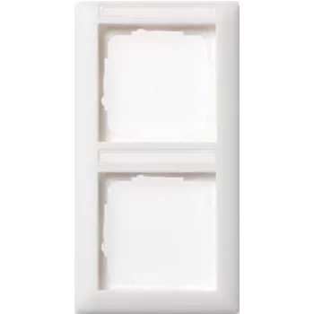 Płytka ścienna Gira Standard 55 — Biała termoplastyczna, konstrukcja bezśrubowa, 80,7×151,8 mm