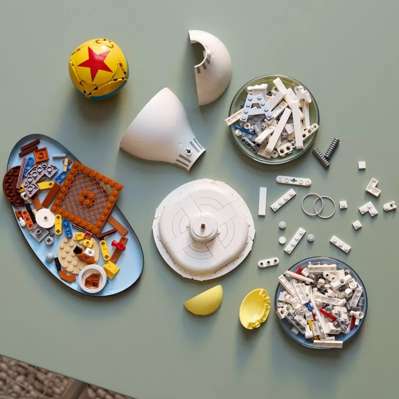 Klocki konstrukcyjne LEGO Ideas model 21357 — Luxo Jr., 613 elementów, 290×140×110 mm