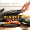 Kompaktowy grill elektryczny Petra PT4366GRYDEKFDIR z powierzchnią nieprzywierającą