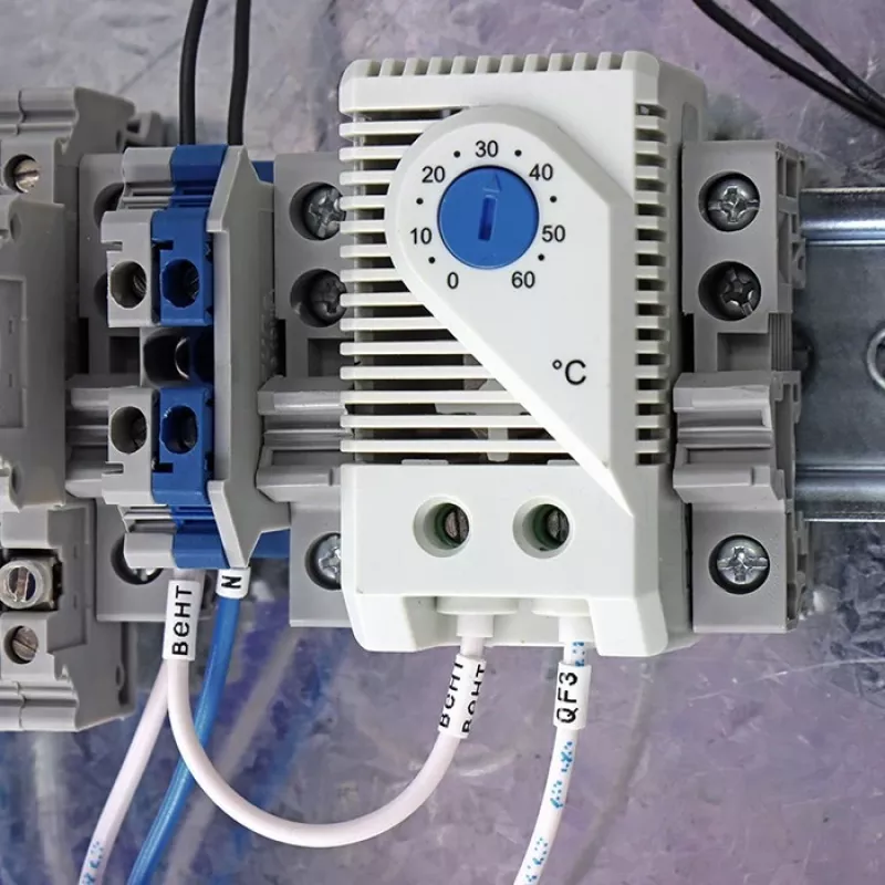 Termostat wyłączający 10A, DIN 35