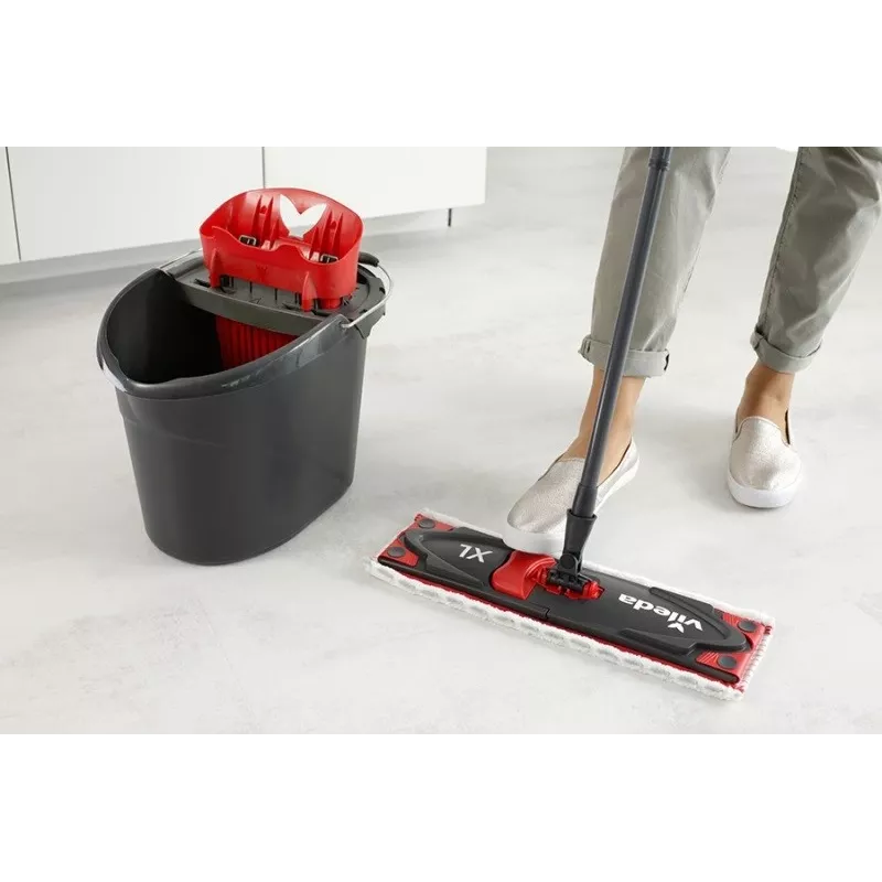 VILEDA mop Ultramax XL Box — zmywalna mikrofibra, obrotowa głowica 360°, składany, do twardych podłóg