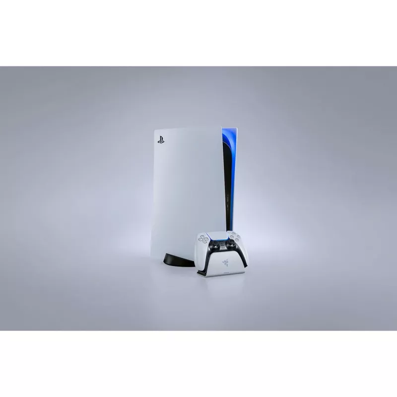 Stacja ładująca Razer RC21-01900100-R3U1 do kontrolerów PlayStation 5 — biała, ładuje jeden kontroler, zawiera kabel USB-C do USB-A