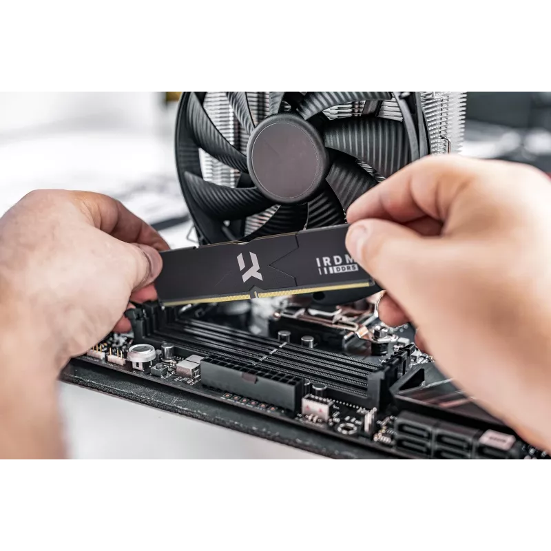 Pamięć DDR5 IRDM 32 GB (2×16 GB) / 8000 CL36 czarna