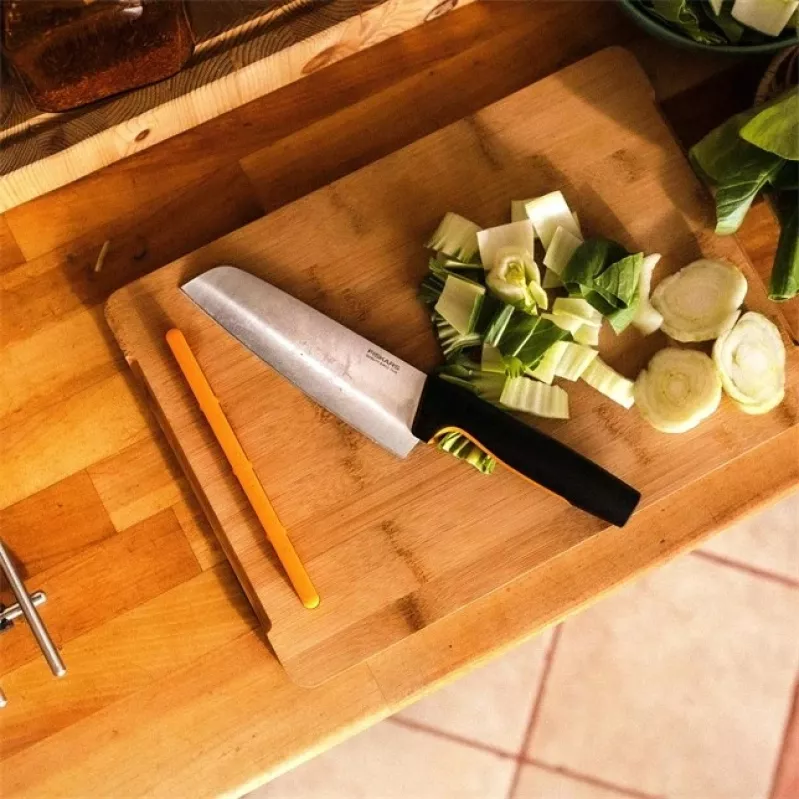 Nóż kuchenny Fiskars 1057536, stal nierdzewna, 1 szt., nóż Santoku