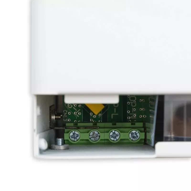 Off-grid solar inverter QOLTEC 3500W model 53864 for standalone photovoltaic systems