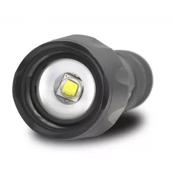 Latarka everActive FL600 — 600 lm, 10 W, obudowa aluminiowa, IPX4, 130 mm, 3×AAA, czerwona