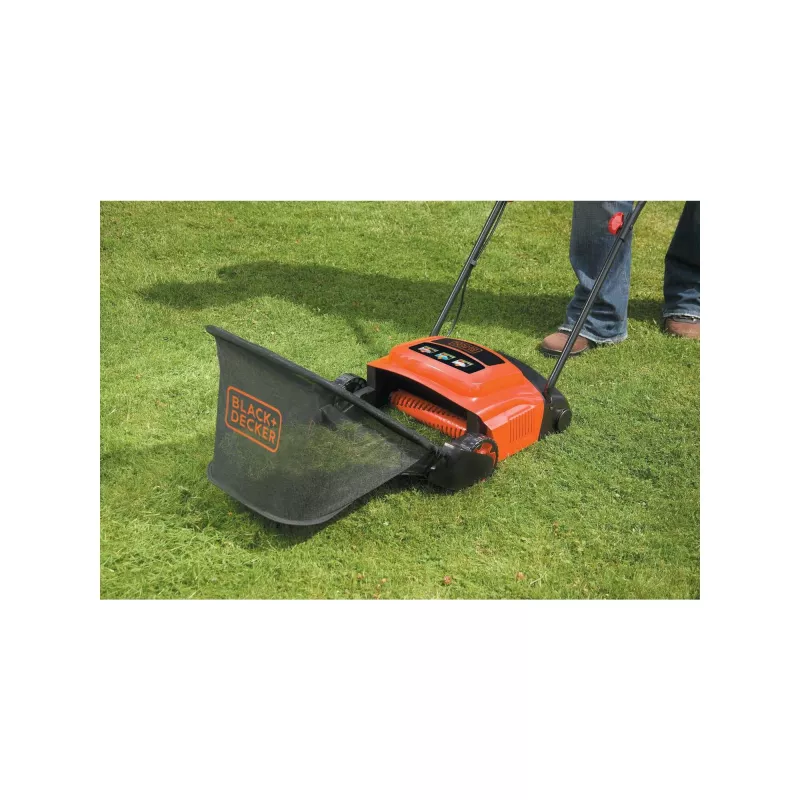 Wertykulator do trawnika Black & Decker GD300