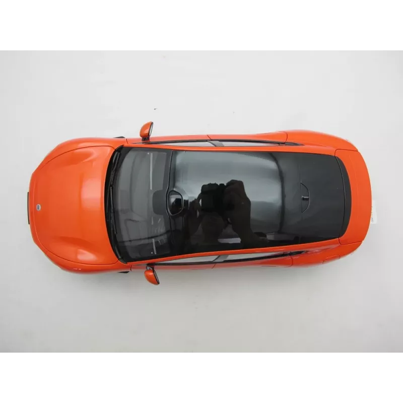 Model odlewany ciśnieniowo Xiaomi SU7 w skali 1:18, wstępnie złożony, szer. 278 × gł. 108 × wys. 81,5 mm