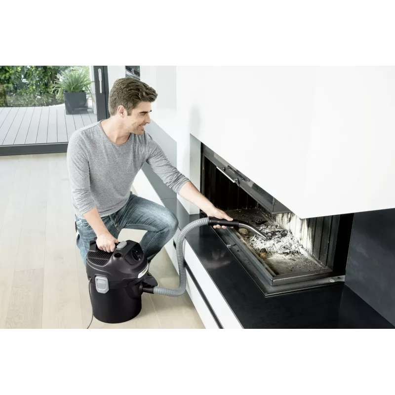 Odkurzacz Karcher AD 2 600 AW — odkurzacz do suchego popiołu, 14 l, 600 AW, wąż Ø 3,5 cm, wąż 1 m, czarny