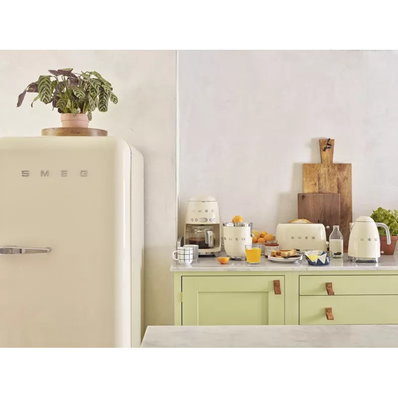 Czajnik elektryczny Smeg 1.7L 2400W Cream