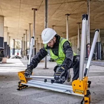 Stojak do piły ukośnej DeWalt DE7033 — aluminiowy stojak składany, 4 nogi, rozkładany do 2,5 m, udźwig 227 kg, 16 kg