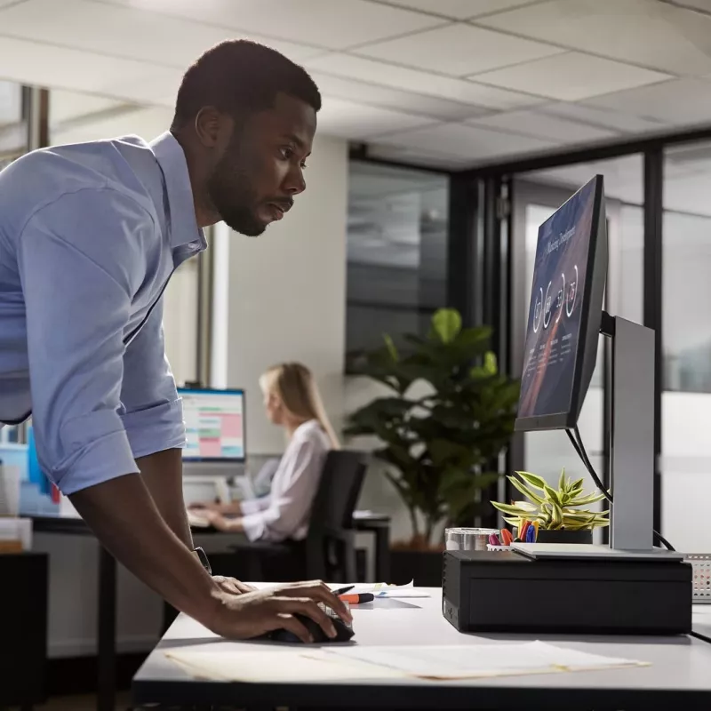 Komputer stacjonarny HP Pro 400 G9 SFF — Intel Core i7-14700, 16 GB DDR5, 1 TB NVMe SSD, Windows 11 Pro, Wi‑Fi 6, TPM 2.0