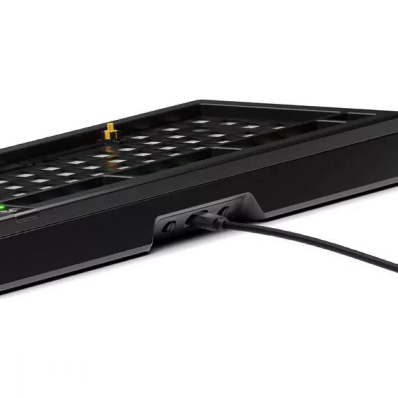Klawiatura mechaniczna GLORIOUS GMMK 3 PRO Barebones format 75% USB RGB LED Czarna