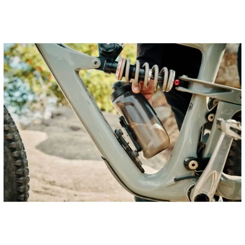 Butelka Fidlock Twist 590 Bike Base czarna 590ml - butelka rowerowa z magnetycznym mocowaniem Fidlock
