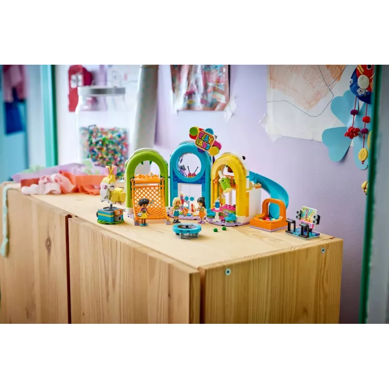 LEGO FRIENDS 42686 Wesoły plac zabaw w pomieszczeniu