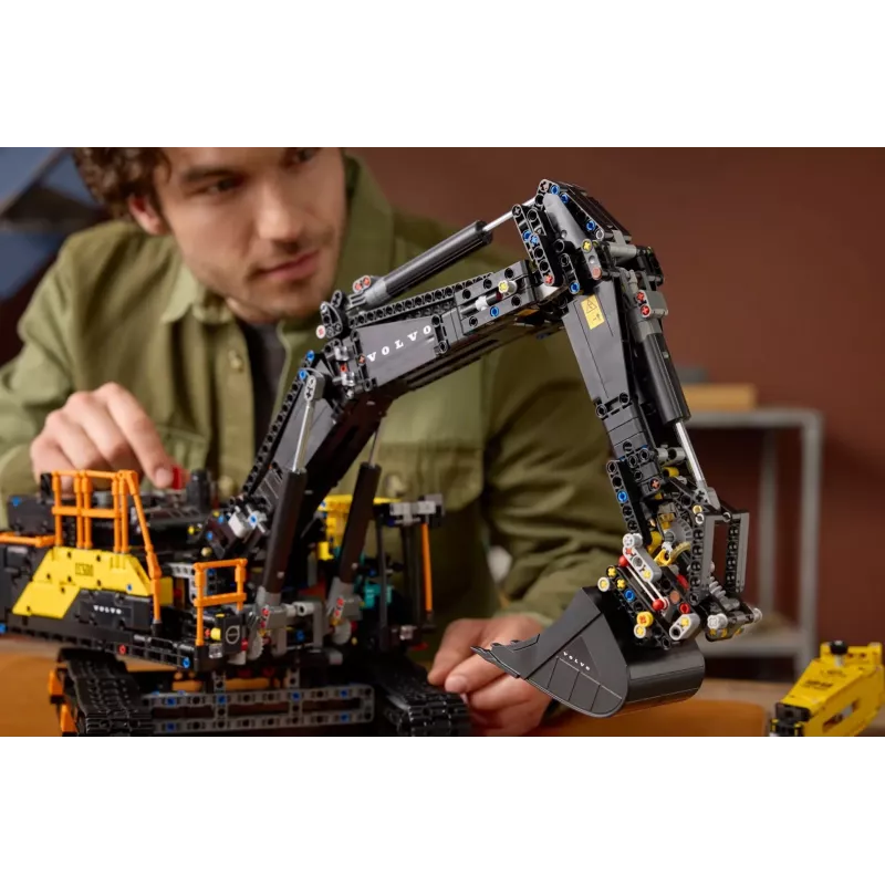 LEGO TECHNIC 42215 Volvo EC500 Hybrydowa Koparka