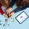 Zestaw LEGO City Pościg na motocyklu policyjnym 60455 — 65 elementów, 2 minifigurki, wiek 4+