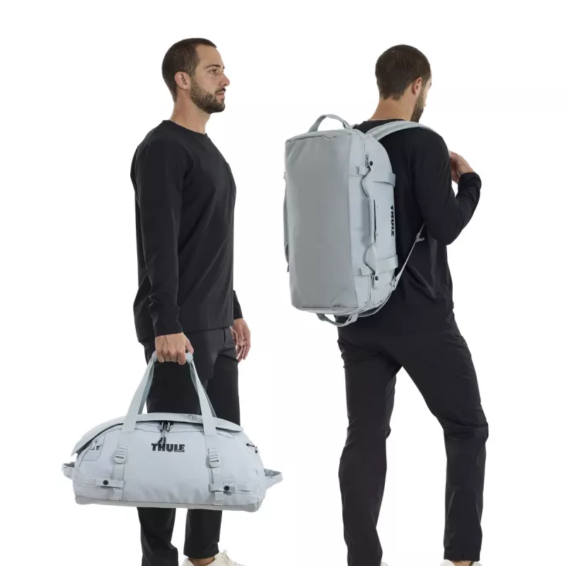 Torba podróżna Thule Chasm 40L w kolorze miękkiego błękitu