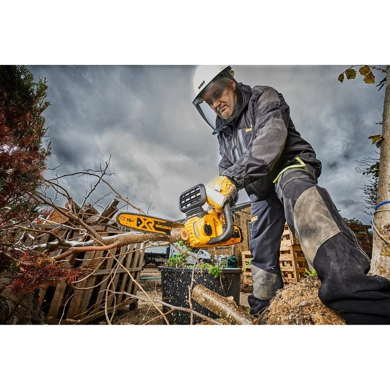 Pilarka łańcuchowa DeWALT DCM565N-XJ — bezprzewodowa, zasilana bateriami, prowadnica 30 cm, pojemność baterii 5 Ah, zbiornik oleju 0,14 L