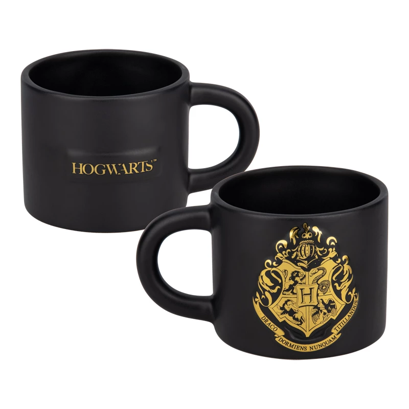 Kubek ceramiczny Paladone Hogwarts Crest Embossed – wytłoczony herb Hogwartu, standardowa pojemność 330–400 ml