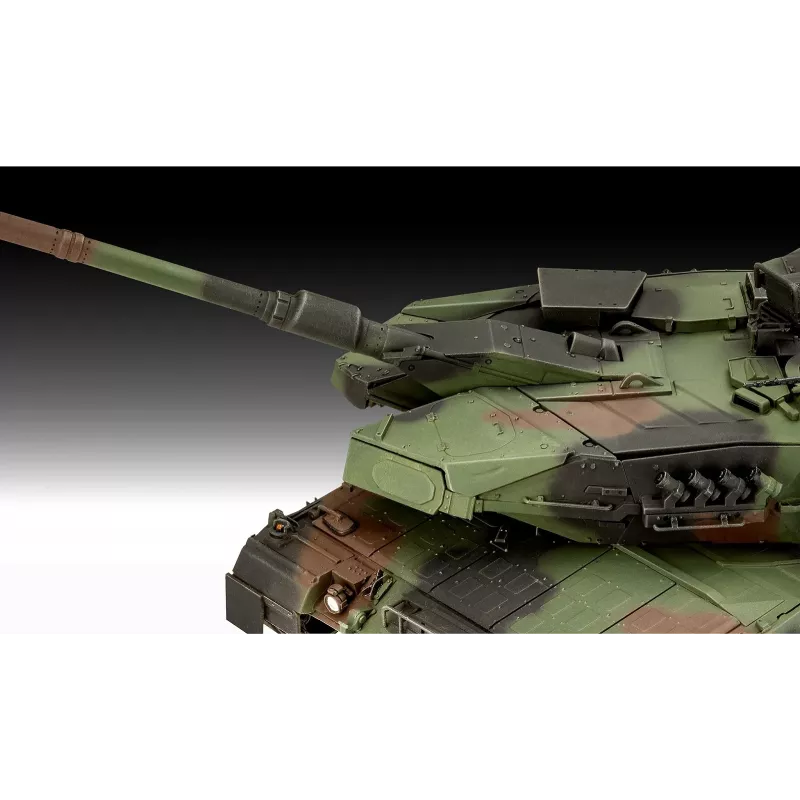 Model plastikowy czołgu wojskowego REVELL Leopard 2A7A1 (skala nieokreślona)
